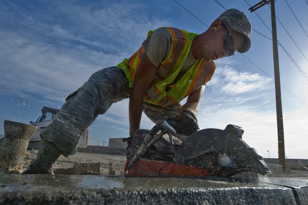 construction-646460_1920-980x652